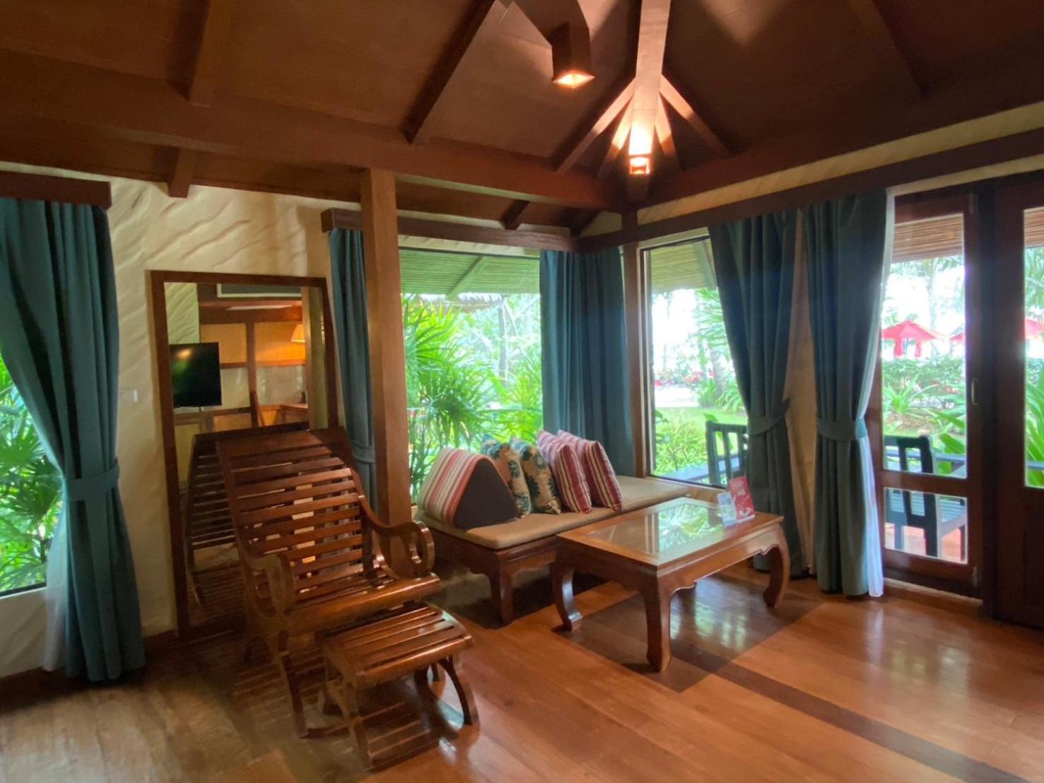 Centara Koh Chang Tropicana Resort Extérieur photo
